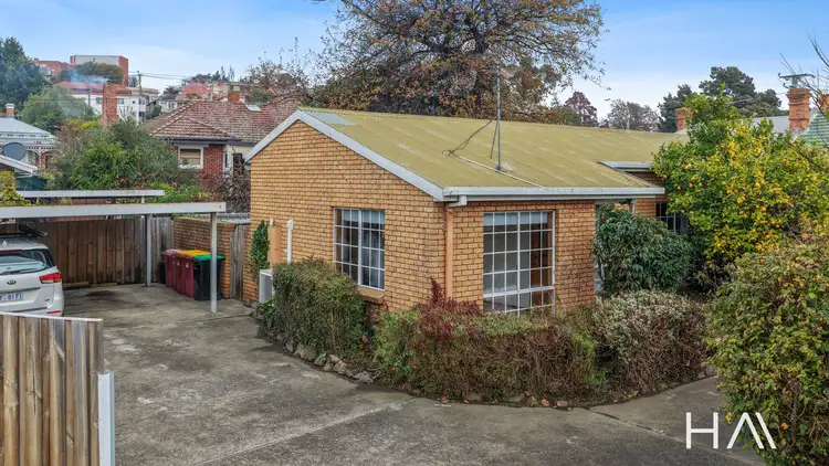 1/12 Racecourse Crescent