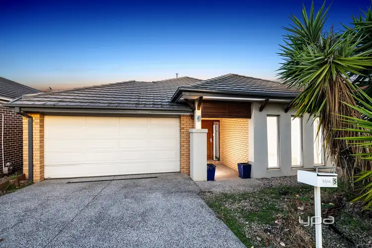 5 Flinders Place