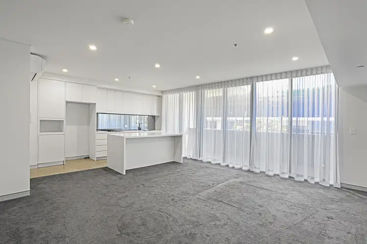 111/28 Burelli Street