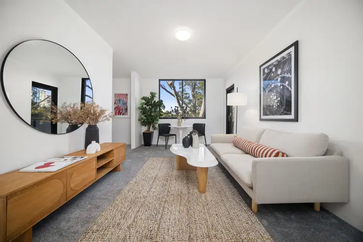 33/211 Wigram Road