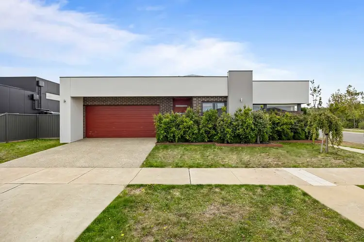 32 Shortridge Drive