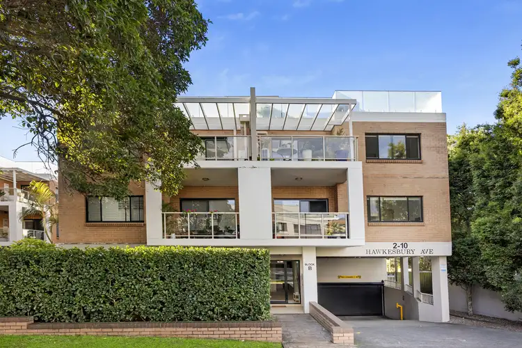 17/2-10 Hawkesbury Avenue