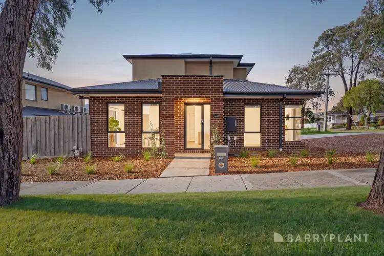 102 Burke Road