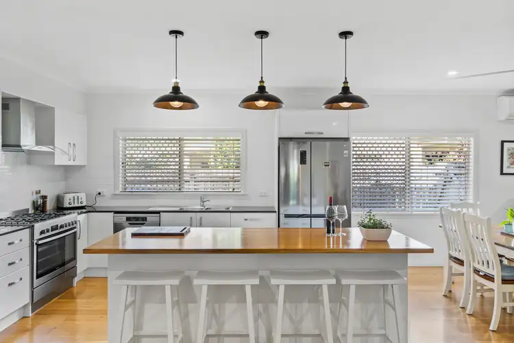 4 Bligh Close