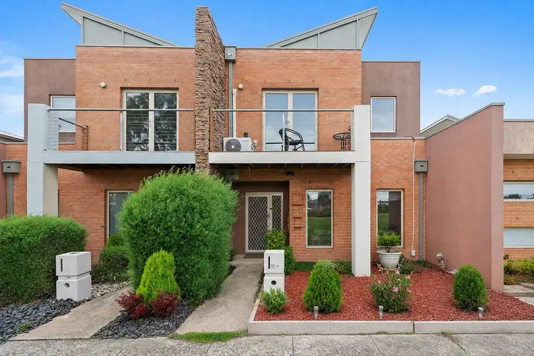 11 Pine Way