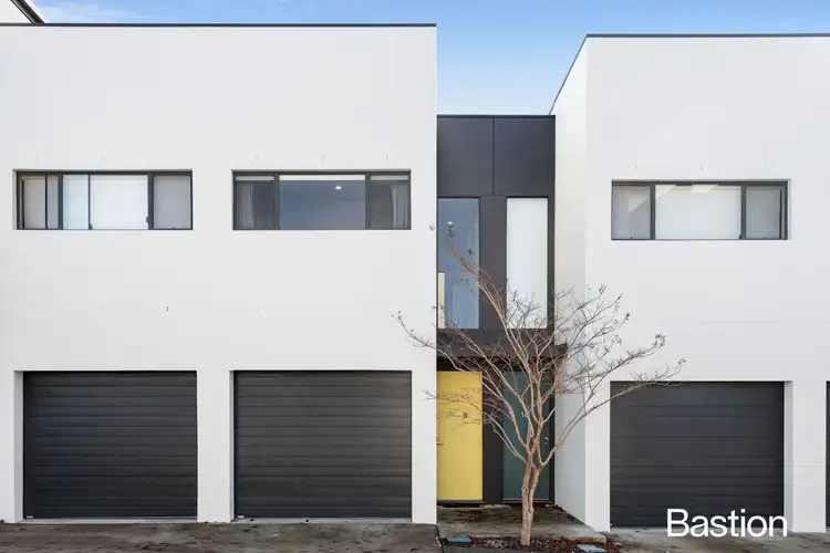 15B/22 Max Jacobs Avenue
