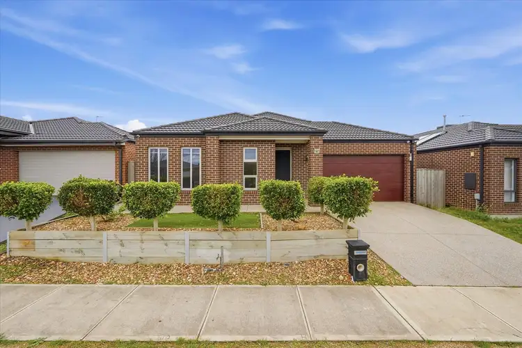 86 Claret Ash Boulevard