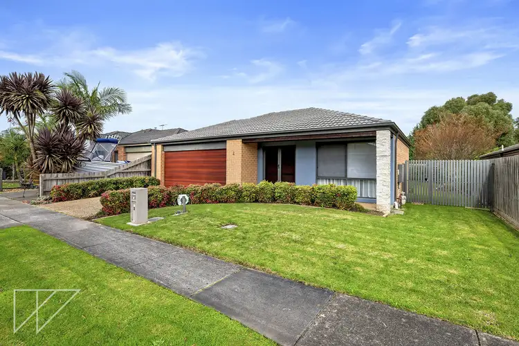 2 Miller Close