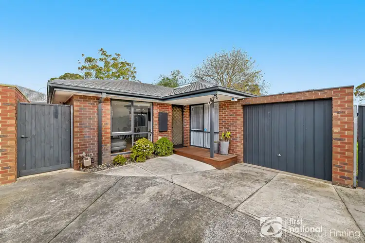2/5 Binding Avenue