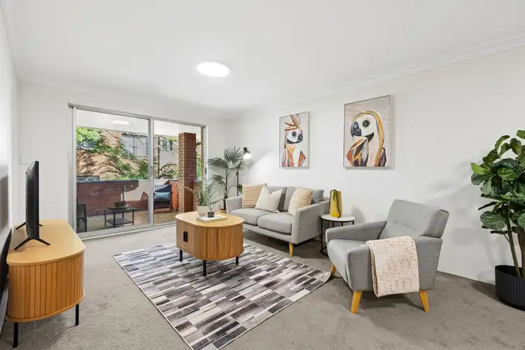14/4 Benton Avenue