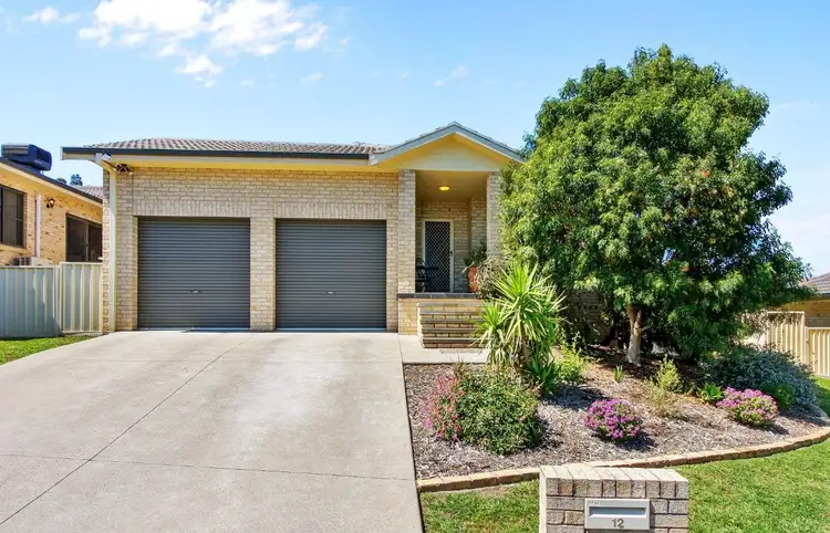 12 Conimbla Crescent