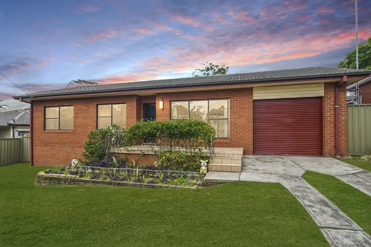 18 Hillcrest Road