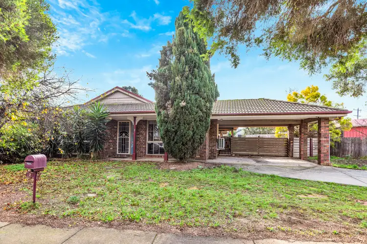2 Hawkesbury Road