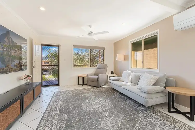 1/3 Shearwater Court