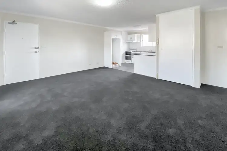 8/15 William Street