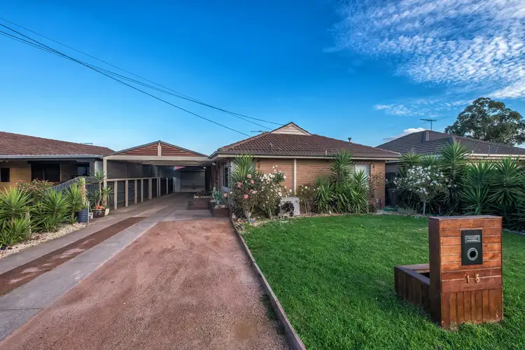 15 Falcon Drive