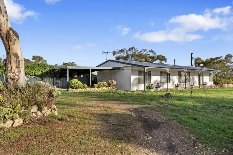 102 Blackett Road