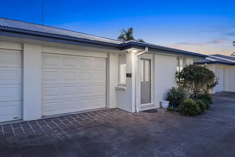 2/1 Joseph Street