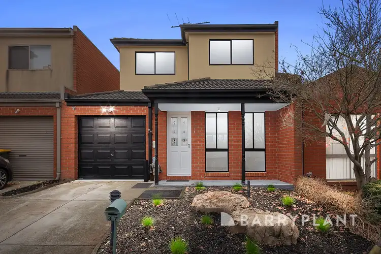 3/7 Topaz Place