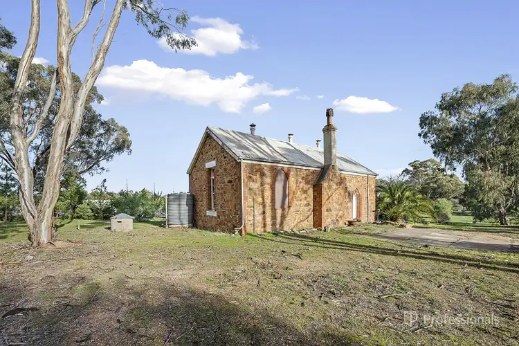 38 Middle Road