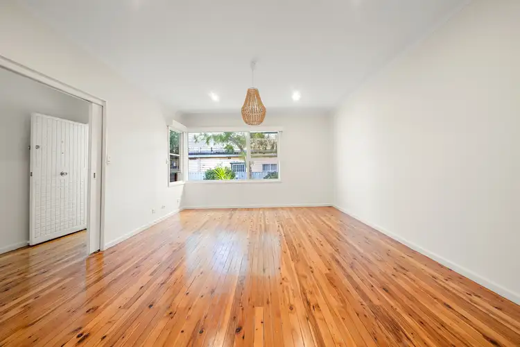 1/23 Robinson Street