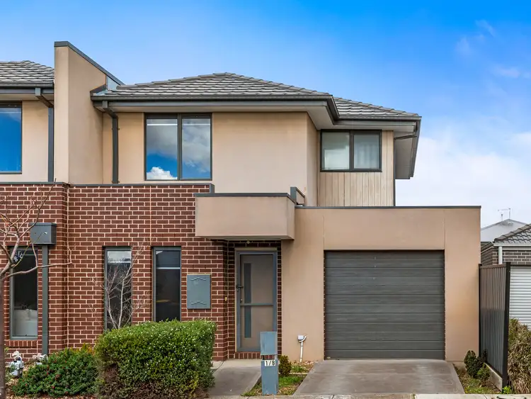 1B Larissa Street