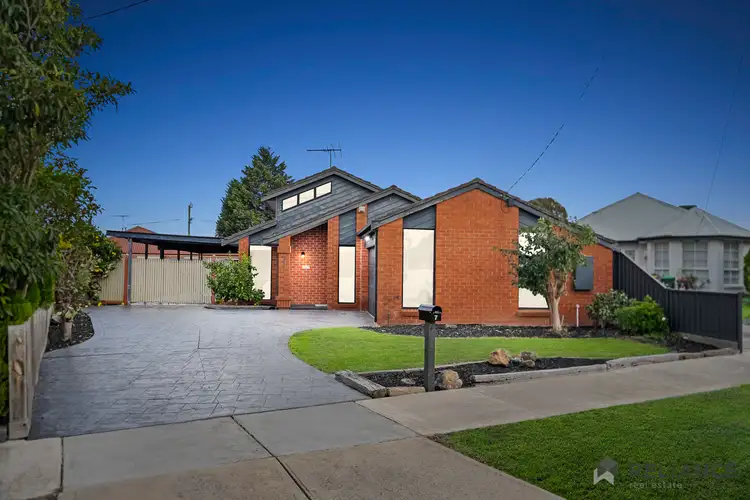 7 Dymock Court