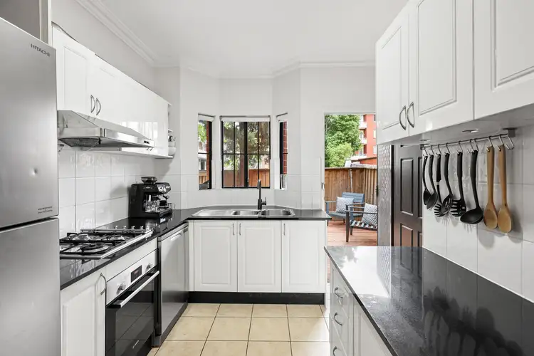 12/100-102 Carlton Crescent