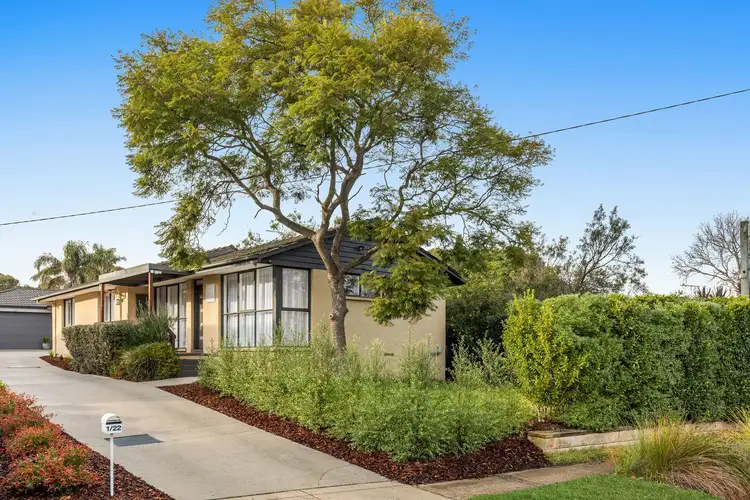 1/22 Roberts Street
