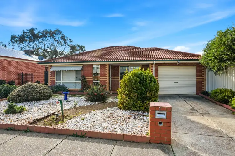 1/134 Werribee Street North