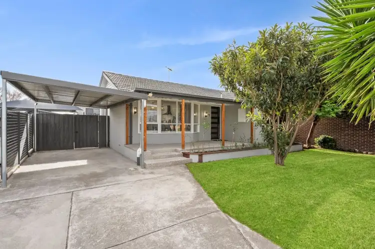 1/11 Saintfield Street