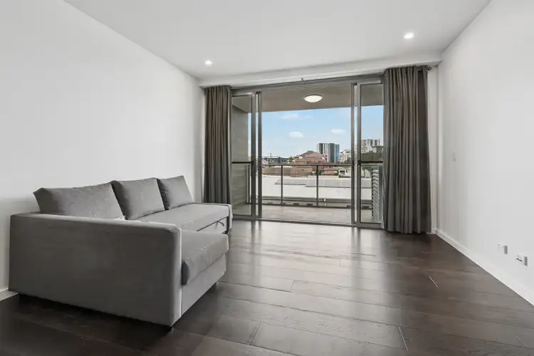 404/2-6 Martin Avenue