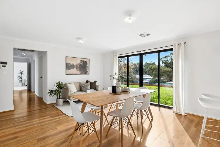 3/2 Clark Court