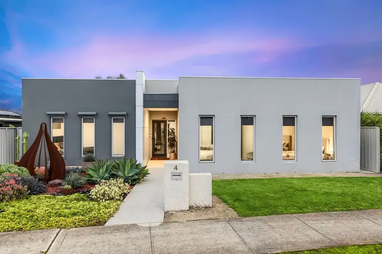 4 Dwyer Avenue