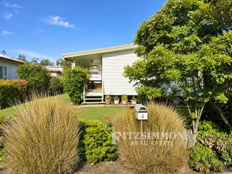 4 Swan Street
