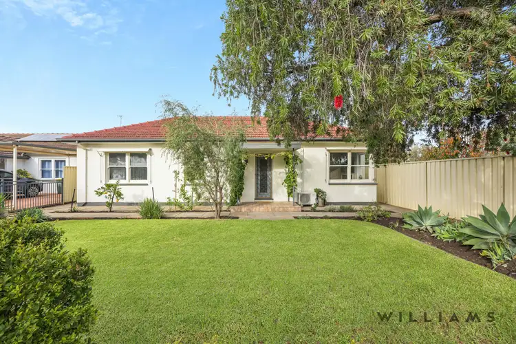 26 Oval Avenue