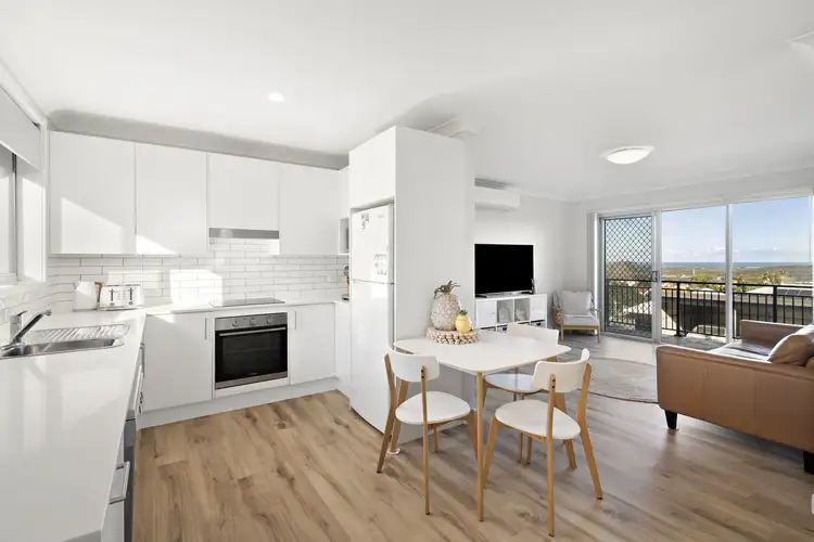 1/4A Lees Street