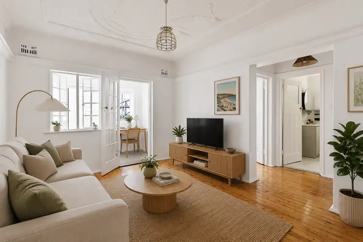2/7 East Crescent