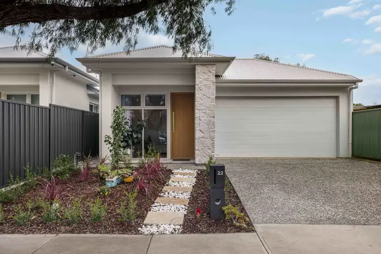 22 Kingswood Crescent