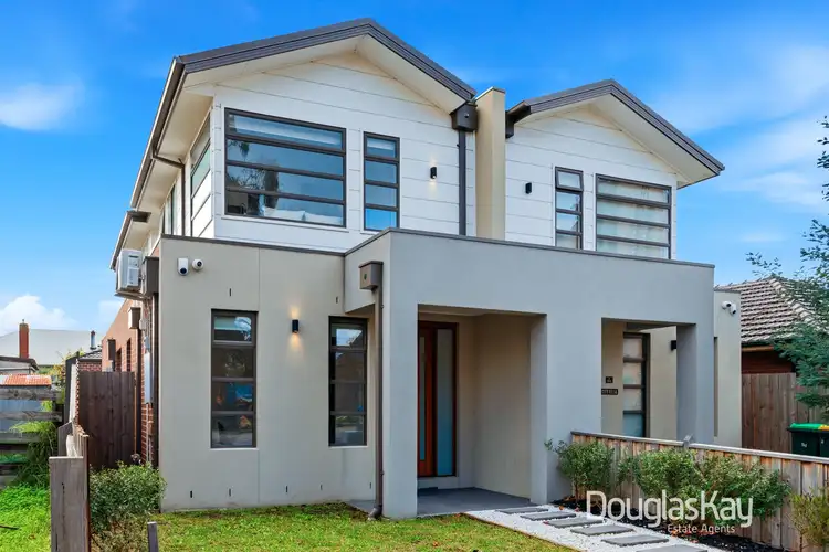 94B Monash Street