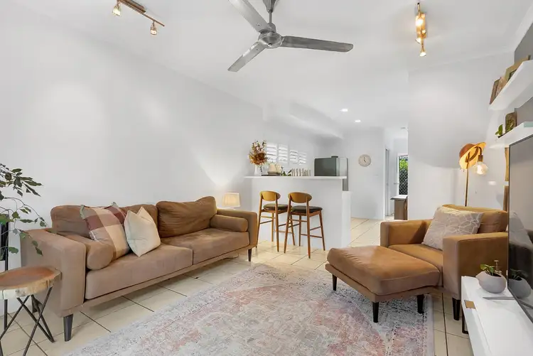 1/6 Tenni Street