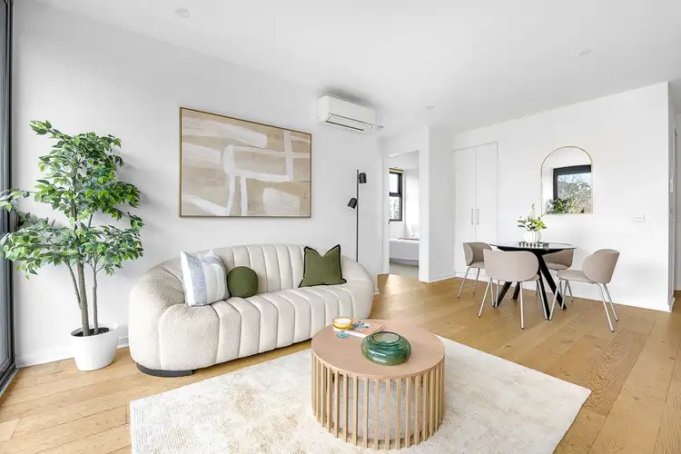 103/687 Toorak Road