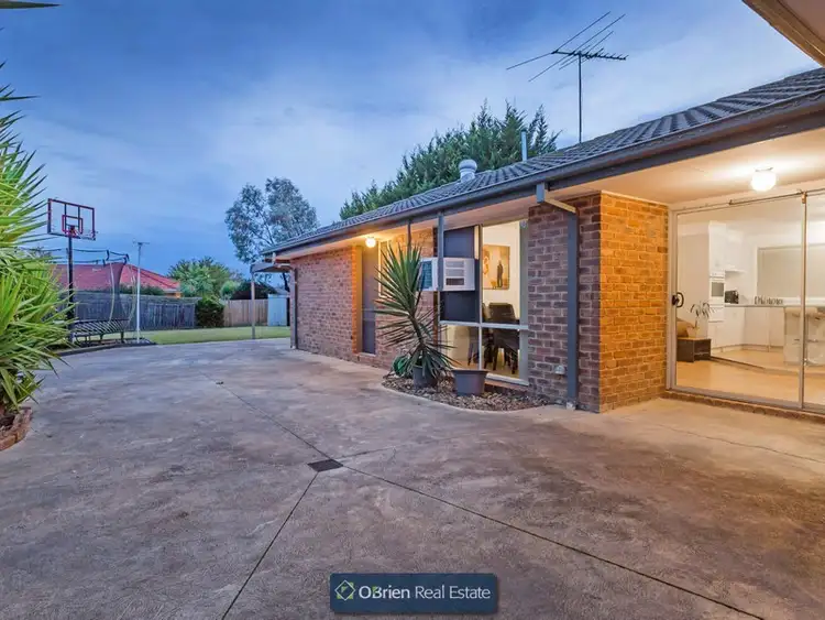 Sixth view of Homely house listing, 2 Claremont Glen, Berwick VIC 3806