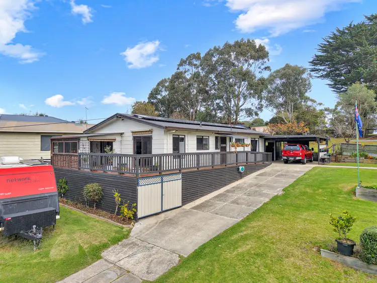 6-8 Ozone Crescent