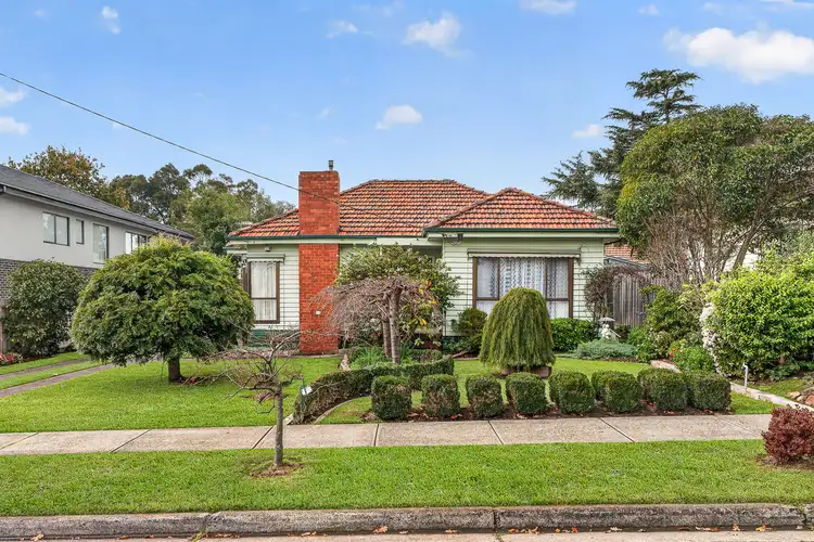 15 Hone Avenue