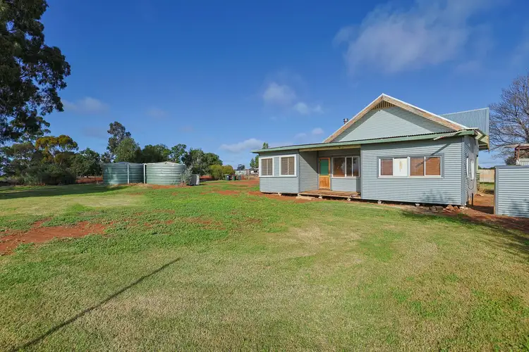 11 Johns Road