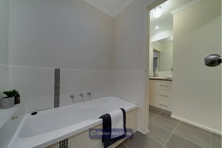 Fifth view of Homely house listing, 1/13 Endeavour Crescent, Endeavour Hills VIC 3802