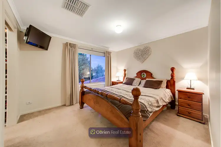Fifth view of Homely house listing, 3 Kassan Gardens, Endeavour Hills VIC 3802