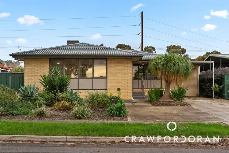 10 Mostyn Crescent