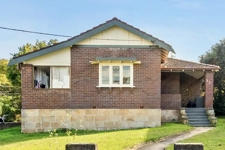 3 Robert Street